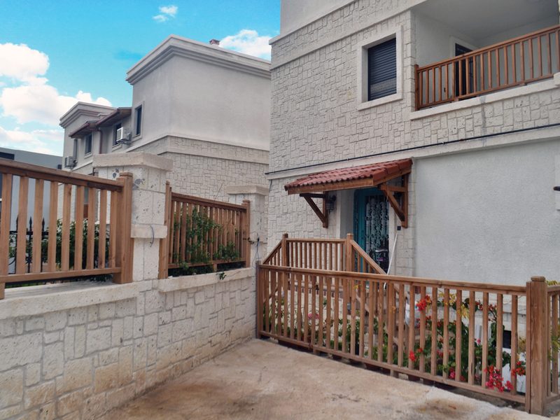 Özel Villa, Ahşap Korkuluk Karşıyaka / İZMİR