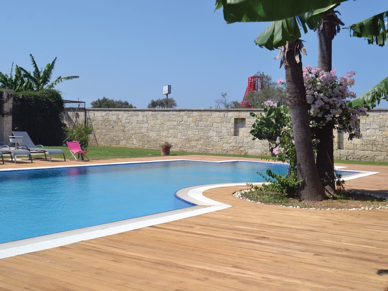 Havuz Kenarı Ahşap Zemin Deck Kaplama Urla / İZMİR